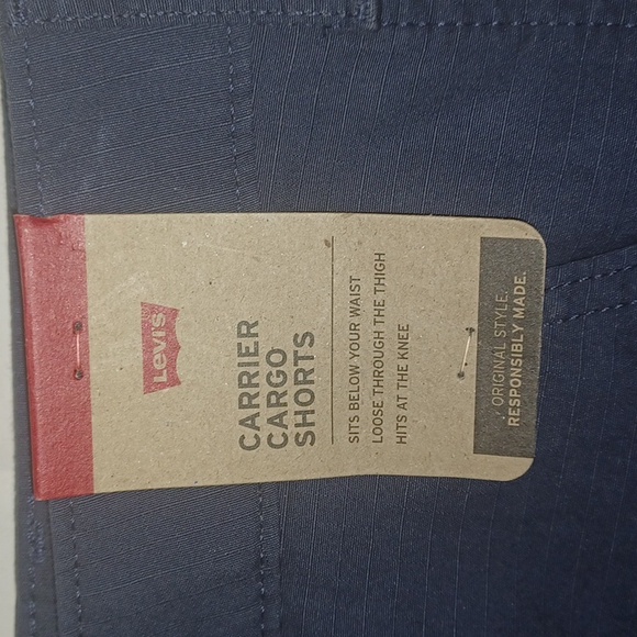 Levi's Carrier Cargo Shorts  Big&Tall Size- 50 Navy NWT - Picture 2 of 5